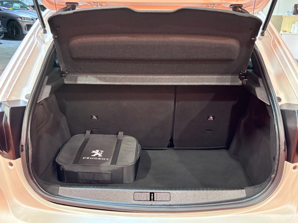 Used Peugeot E-208 2022 for sale - 76792254: Photo 40