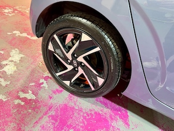 Used Hyundai i10 2024 for sale - 77780500: Photo