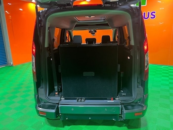 Used Ford Tourneo Connect 2018 for sale - 79141850: Photo
