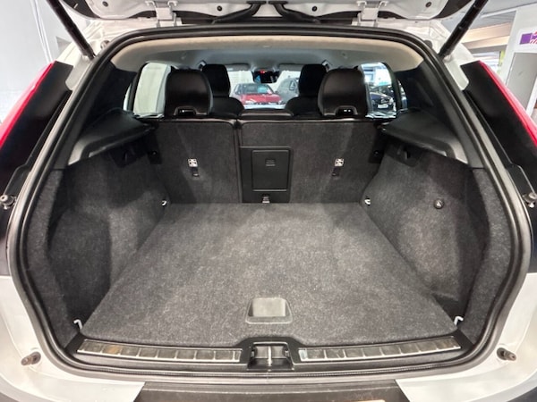 Used Volvo XC40 2022 for sale - 74675858: Photo 17