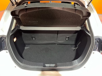 Used Mazda Mazda2 2023 for sale - 77779980: Photo