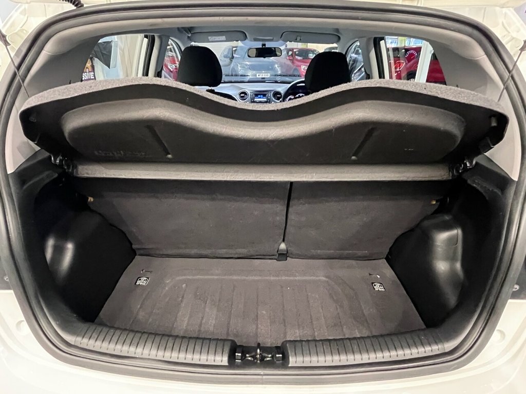 Used Hyundai i10 2018 for sale - 76216914: Photo 19