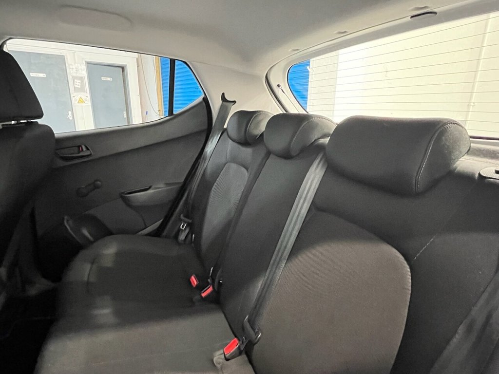 Used Hyundai i10 2018 for sale - 76216914: Photo 25
