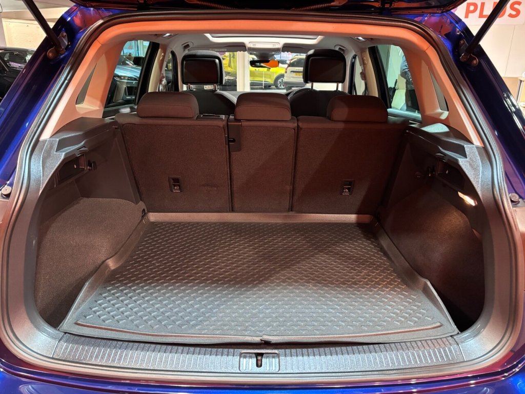 Used Volkswagen Tiguan 2017 for sale - 77835024: Photo 11