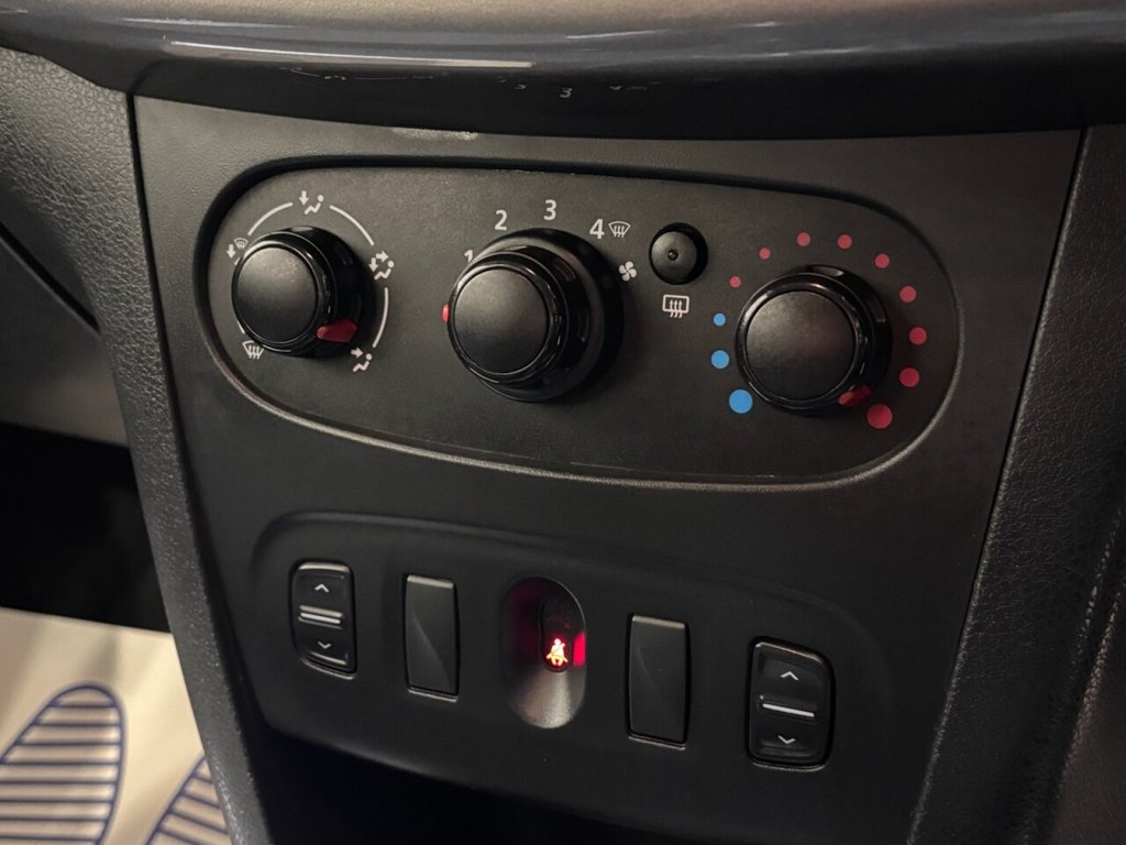 Used Dacia Sandero Stepway 2016 for sale - 73927211: Photo 31