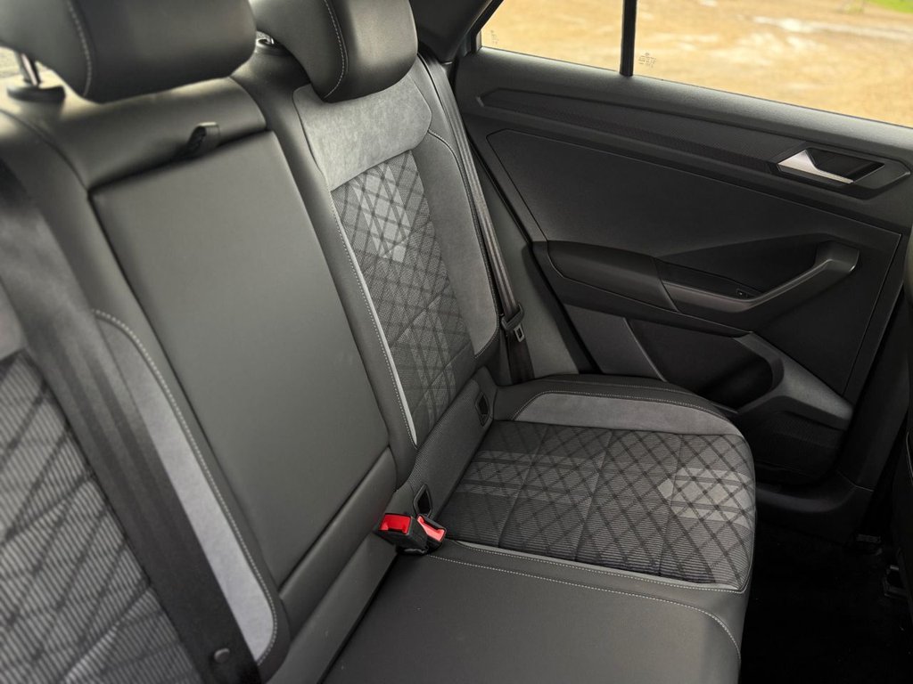 Used Volkswagen T-Roc 2023 for sale - 76570593: Photo 44