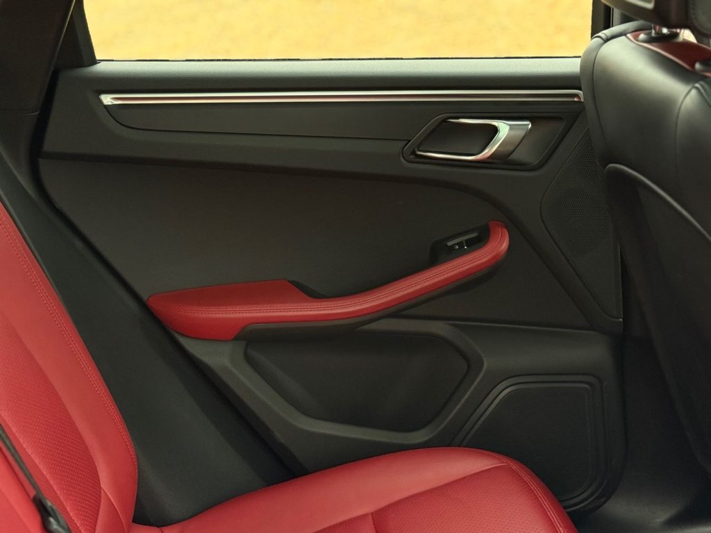 Used Porsche Macan 2019 for sale - 76386605: Photo 50