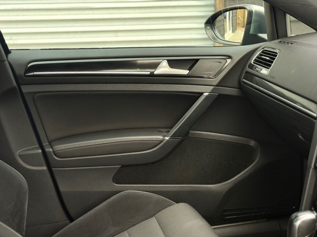 Used Volkswagen Golf 2019 for sale - 76417231: Photo 25