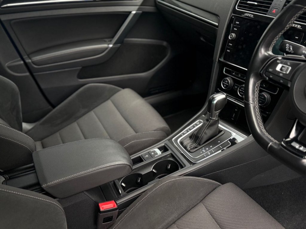 Used Volkswagen Golf 2019 for sale - 76417231: Photo 36