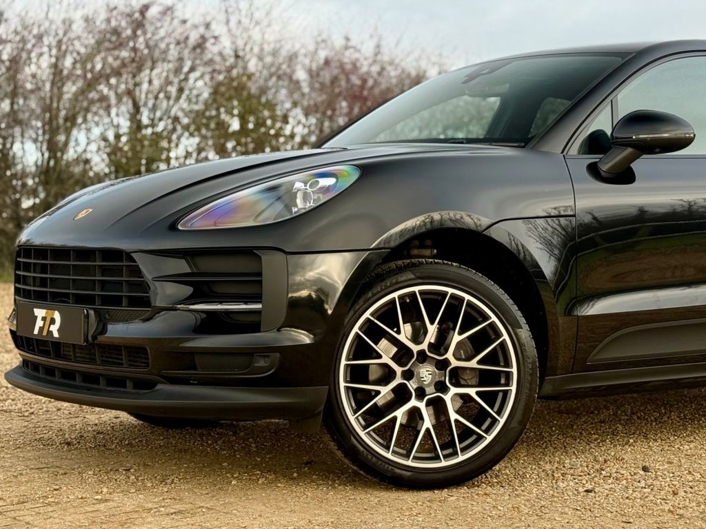 Used Porsche Macan 2021 for sale - 76632266: Photo 18