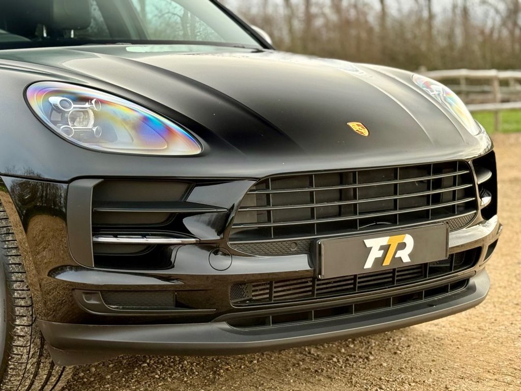 Used Porsche Macan 2021 for sale - 76632266: Photo 21