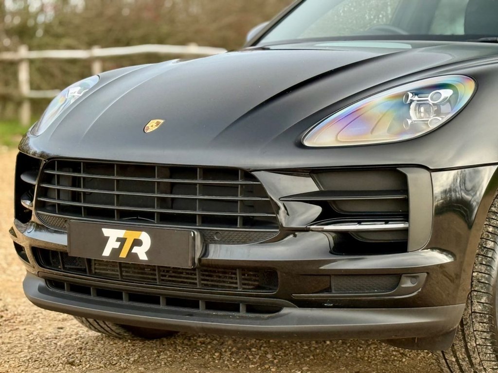 Used Porsche Macan 2021 for sale - 76632266: Photo 22