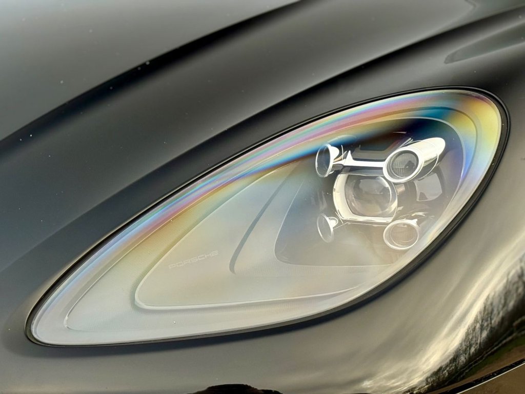 Used Porsche Macan 2021 for sale - 76632266: Photo 23