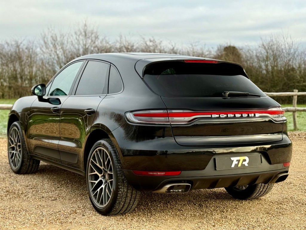 Used Porsche Macan 2021 for sale - 76632266: Photo 25