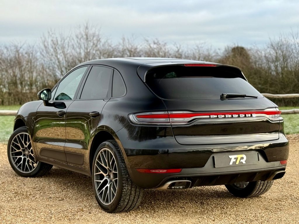 Used Porsche Macan 2021 for sale - 76632266: Photo 28