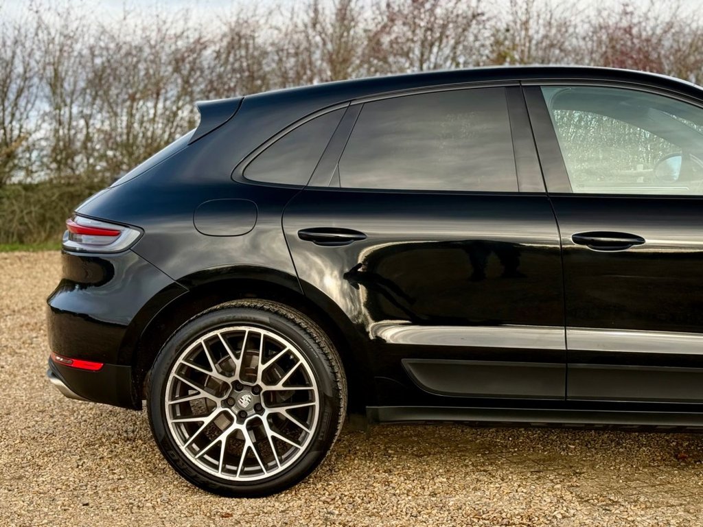 Used Porsche Macan 2021 for sale - 76632266: Photo 33