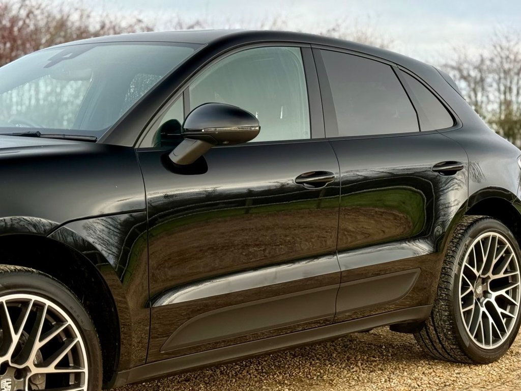 Used Porsche Macan 2021 for sale - 76632266: Photo 36