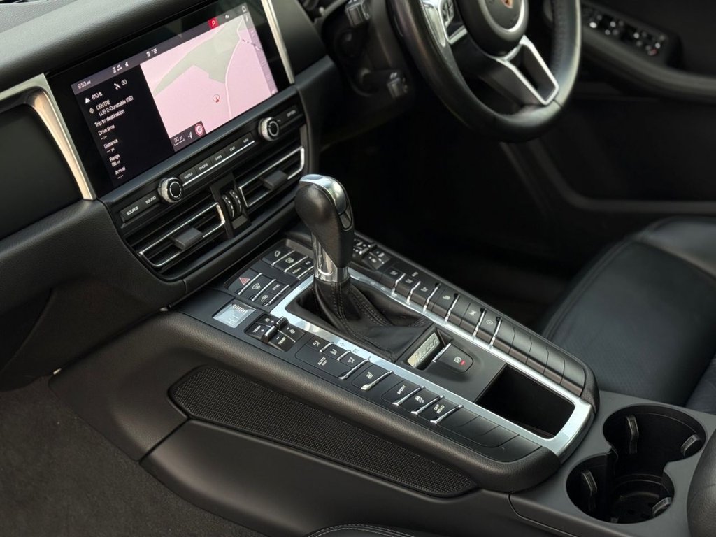 Used Porsche Macan 2021 for sale - 76632266: Photo 49