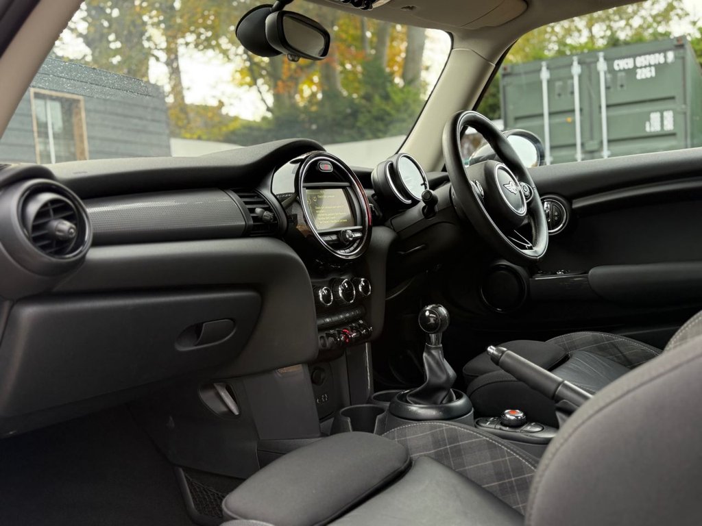 Used MINI Hatch 2018 for sale - 76417403: Photo 29