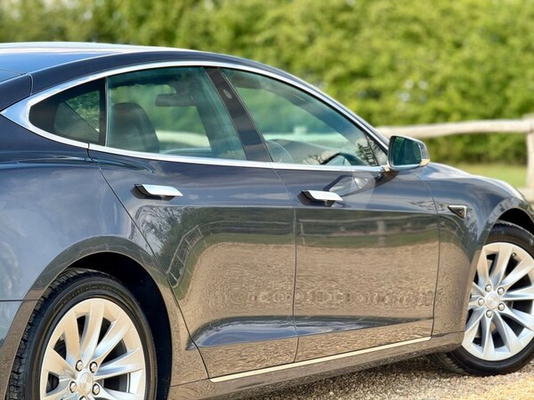 Used Tesla Model S 2017 for sale - 76260957: Photo 29