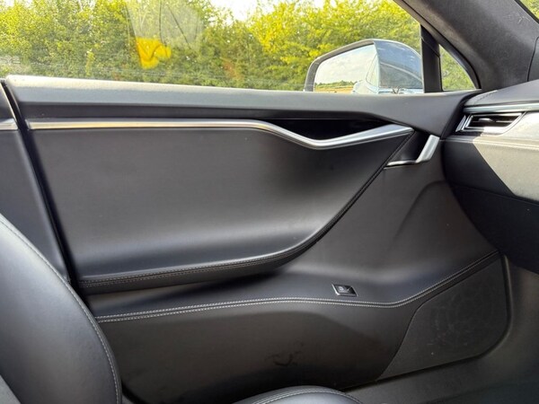 Used Tesla Model S 2017 for sale - 76260957: Photo 49