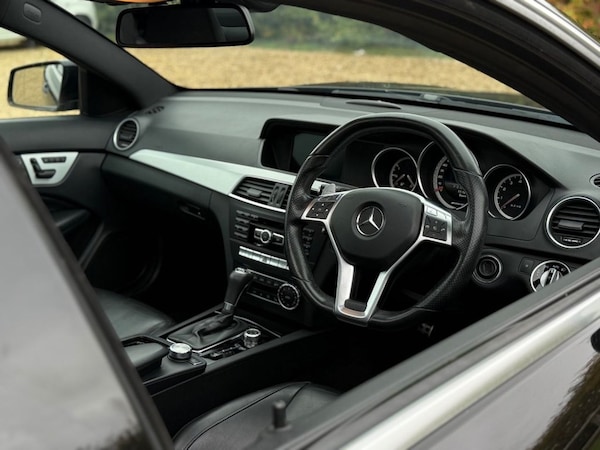 Used Mercedes-Benz C Class 2014 for sale - 76260970: Photo 7