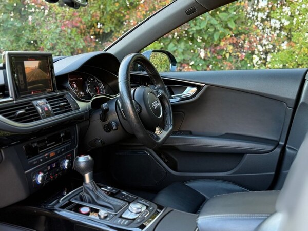 Used Audi RS7 2015 for sale - 76260980: Photo 47