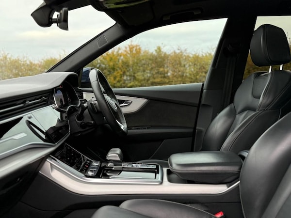 Used Audi Q8 2019 for sale - 76304359: Photo 49