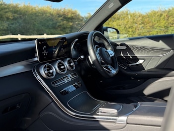 Used Mercedes-Benz GLC 2020 for sale - 76266872: Photo 3