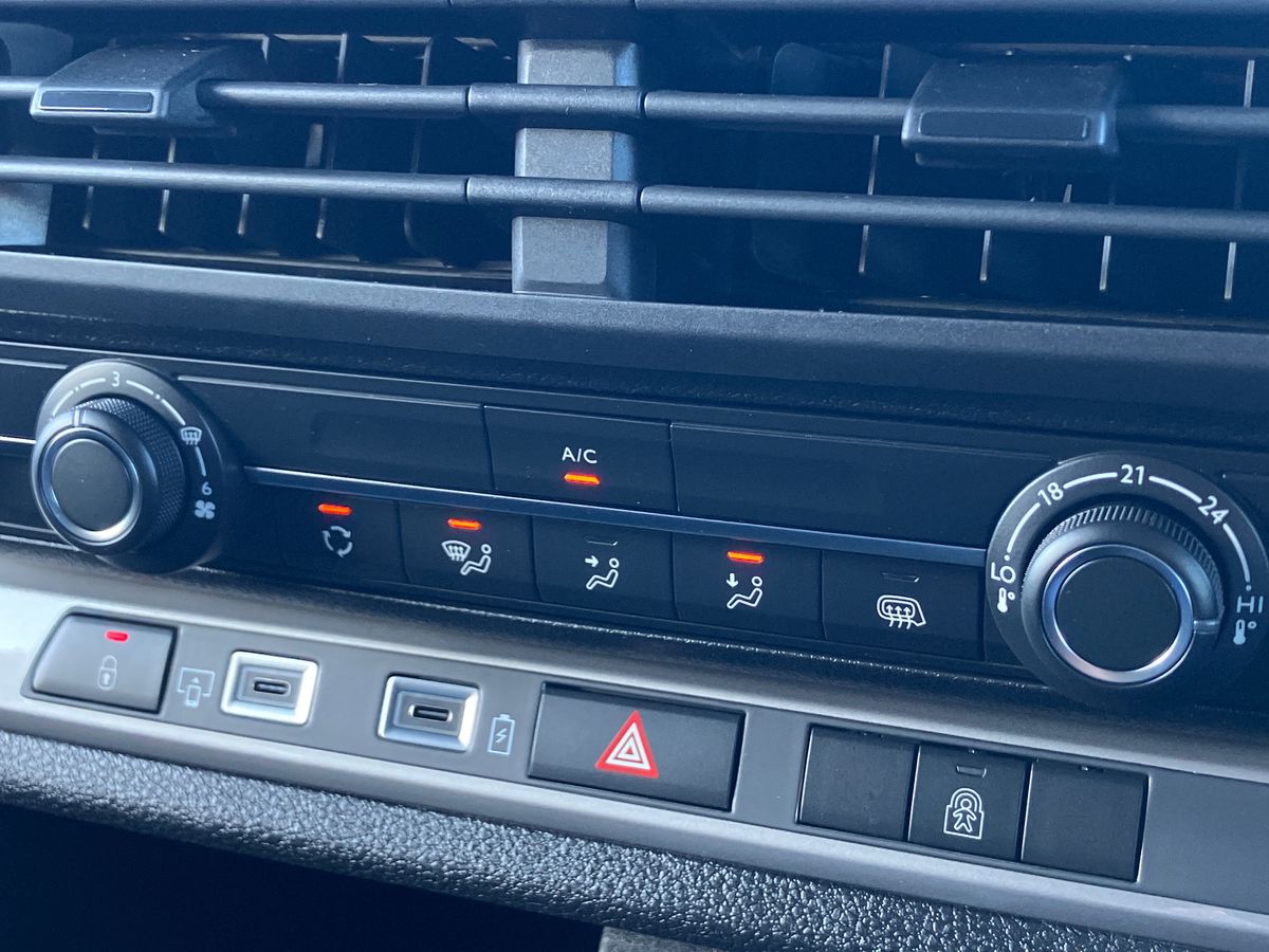 Used Vauxhall Vivaro 2025 for sale - 76807838: Photo 12