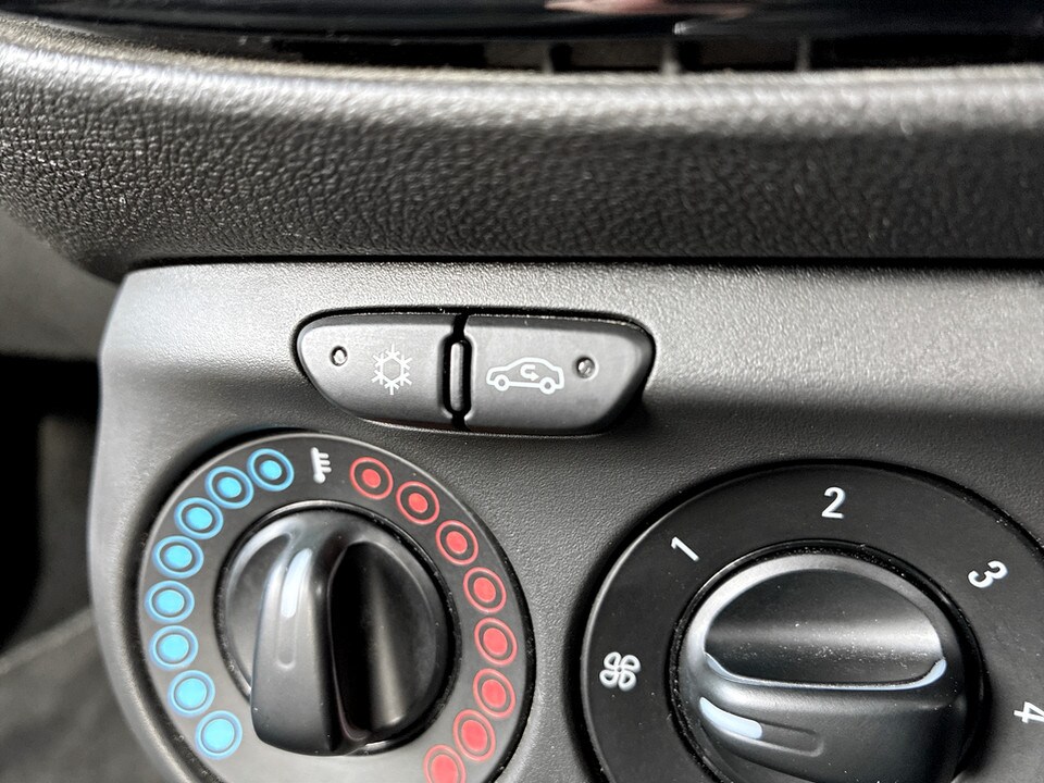 Used Vauxhall ADAM 2018 for sale - 77980483: Photo 27