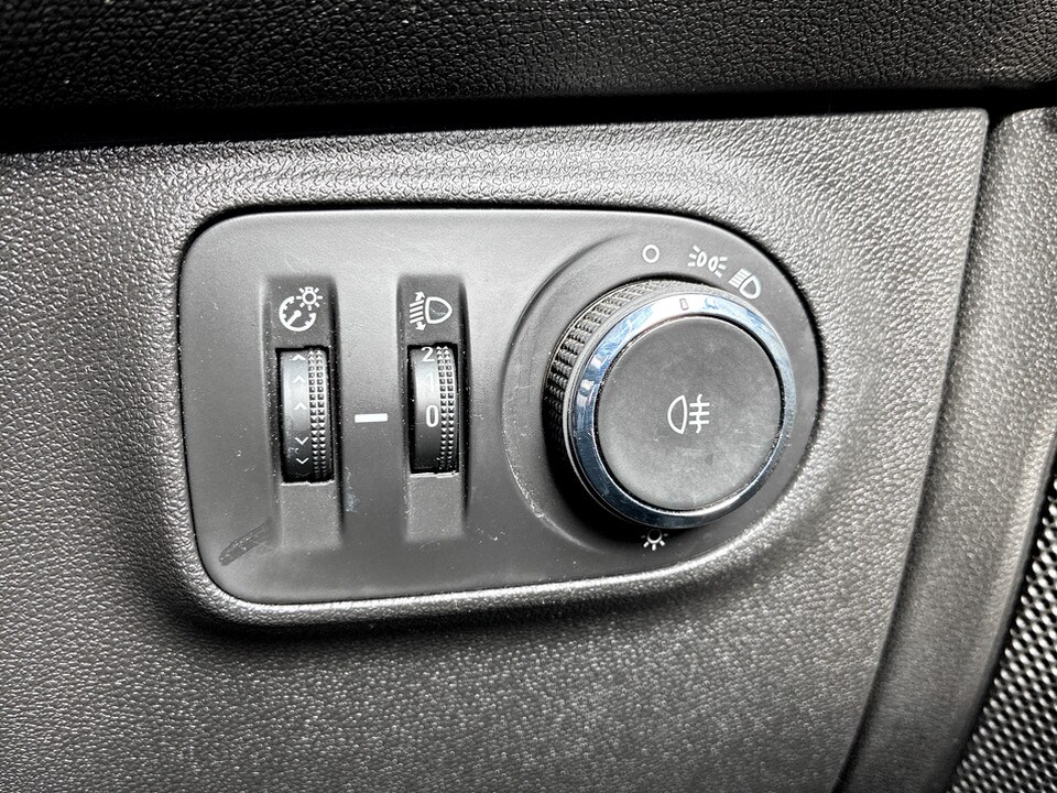 Used Vauxhall ADAM 2018 for sale - 77980483: Photo 36