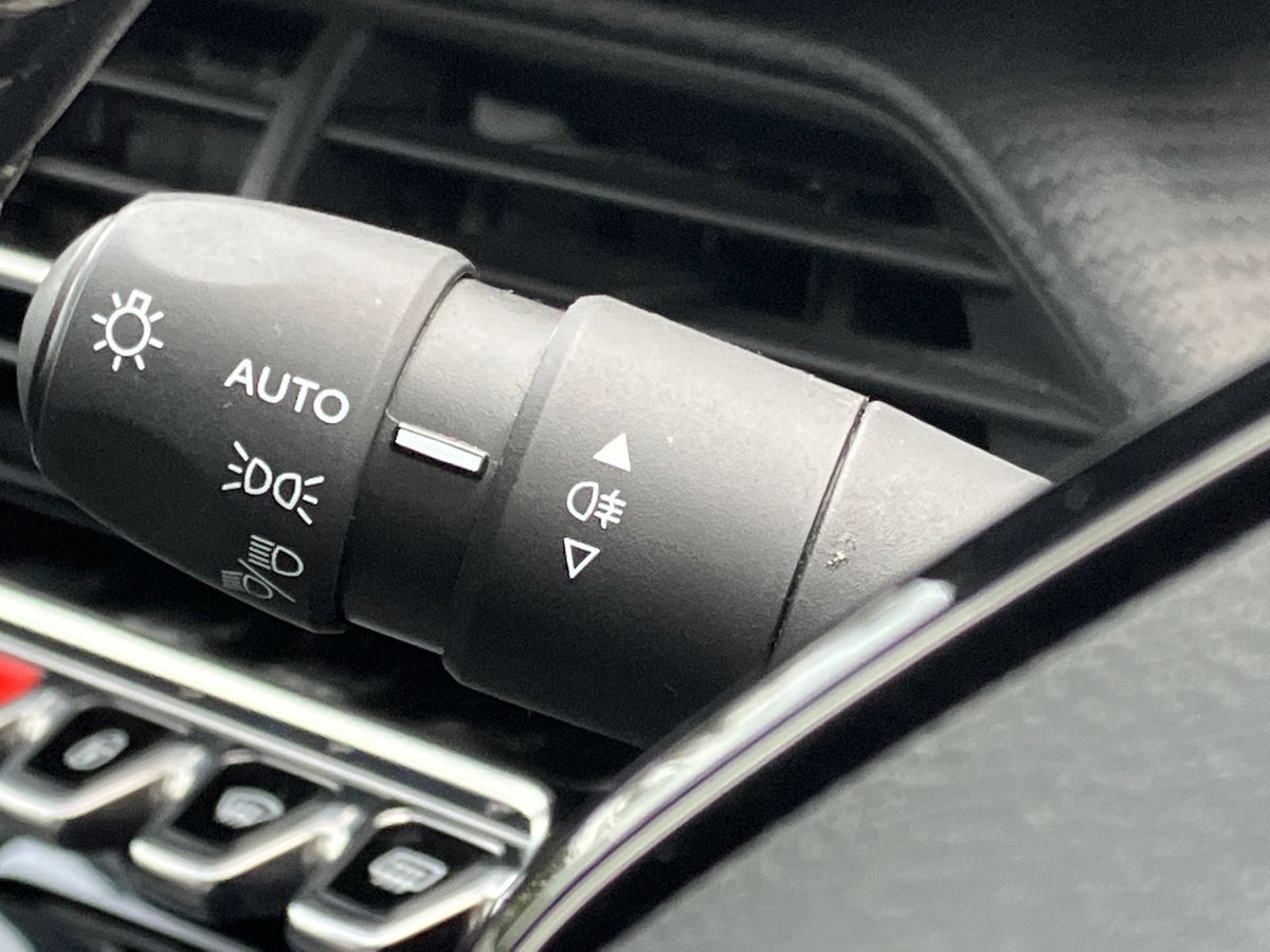 Used Peugeot 2008 2022 for sale - 77482478: Photo 36