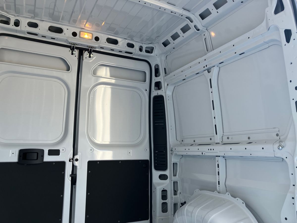 Vehicle 33