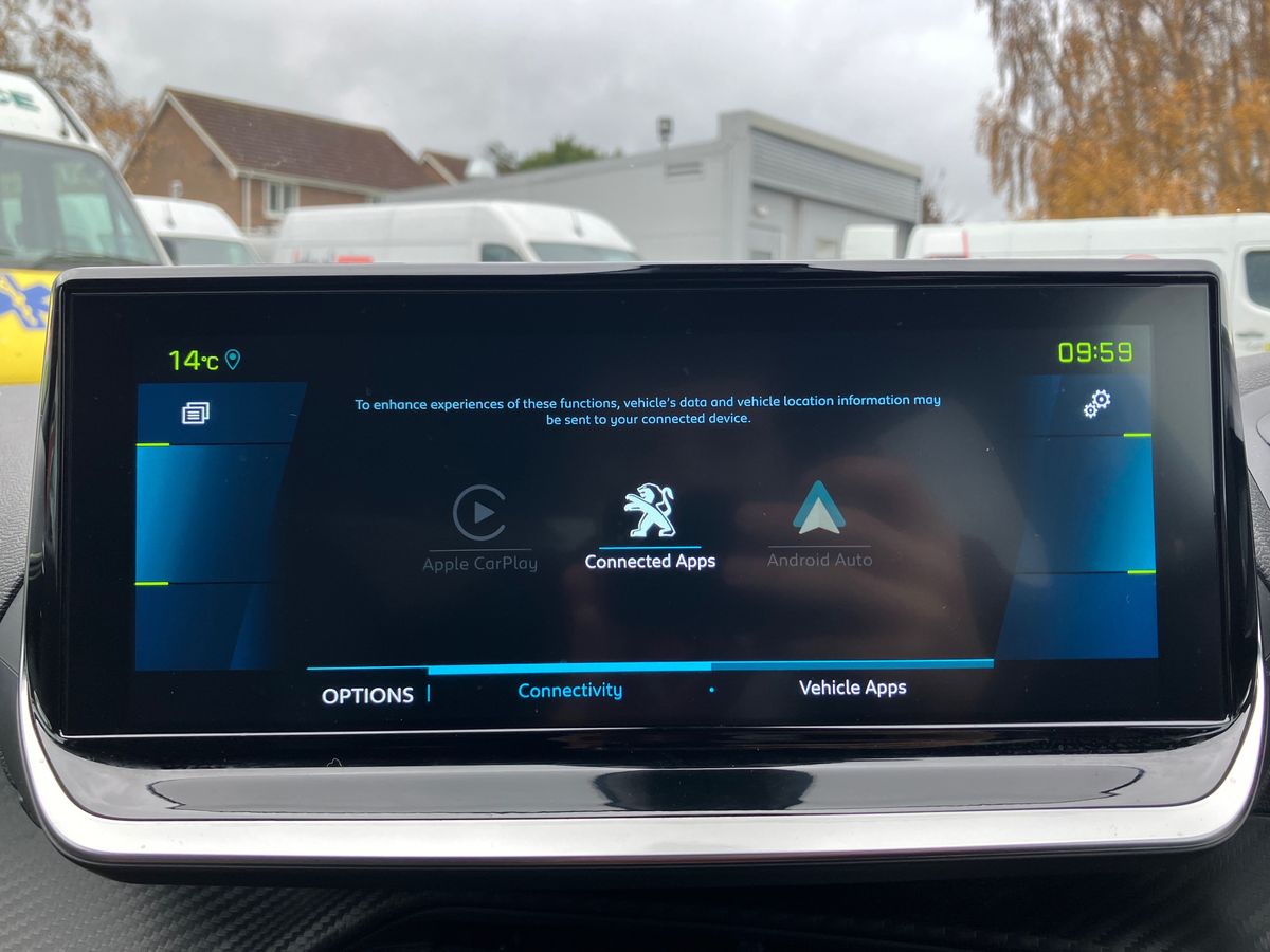 Used Peugeot 2008 2022 for sale - 76392046: Photo 25