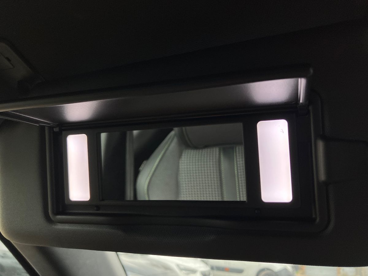 Used Peugeot 2008 2022 for sale - 76392046: Photo 32