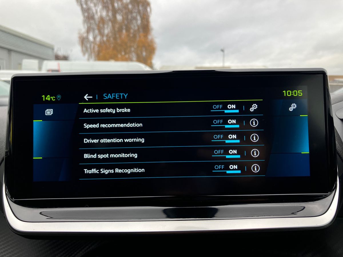 Used Peugeot 2008 2022 for sale - 76392046: Photo 35