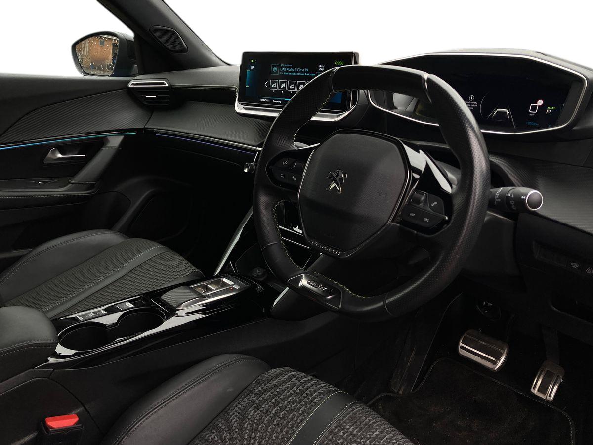 Used Peugeot 2008 2022 for sale - 76392046: Photo 8