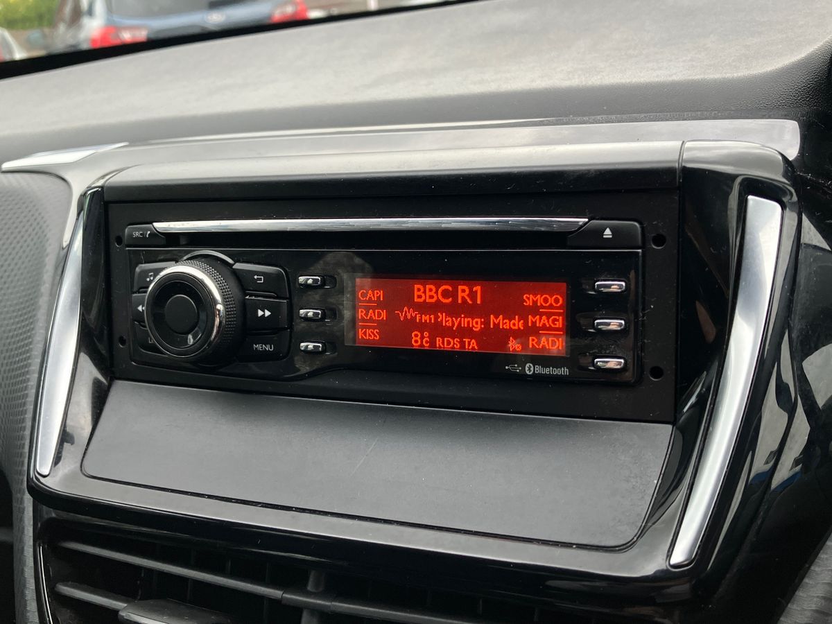 Used Peugeot 208 2016 for sale - 76706838: Photo 10