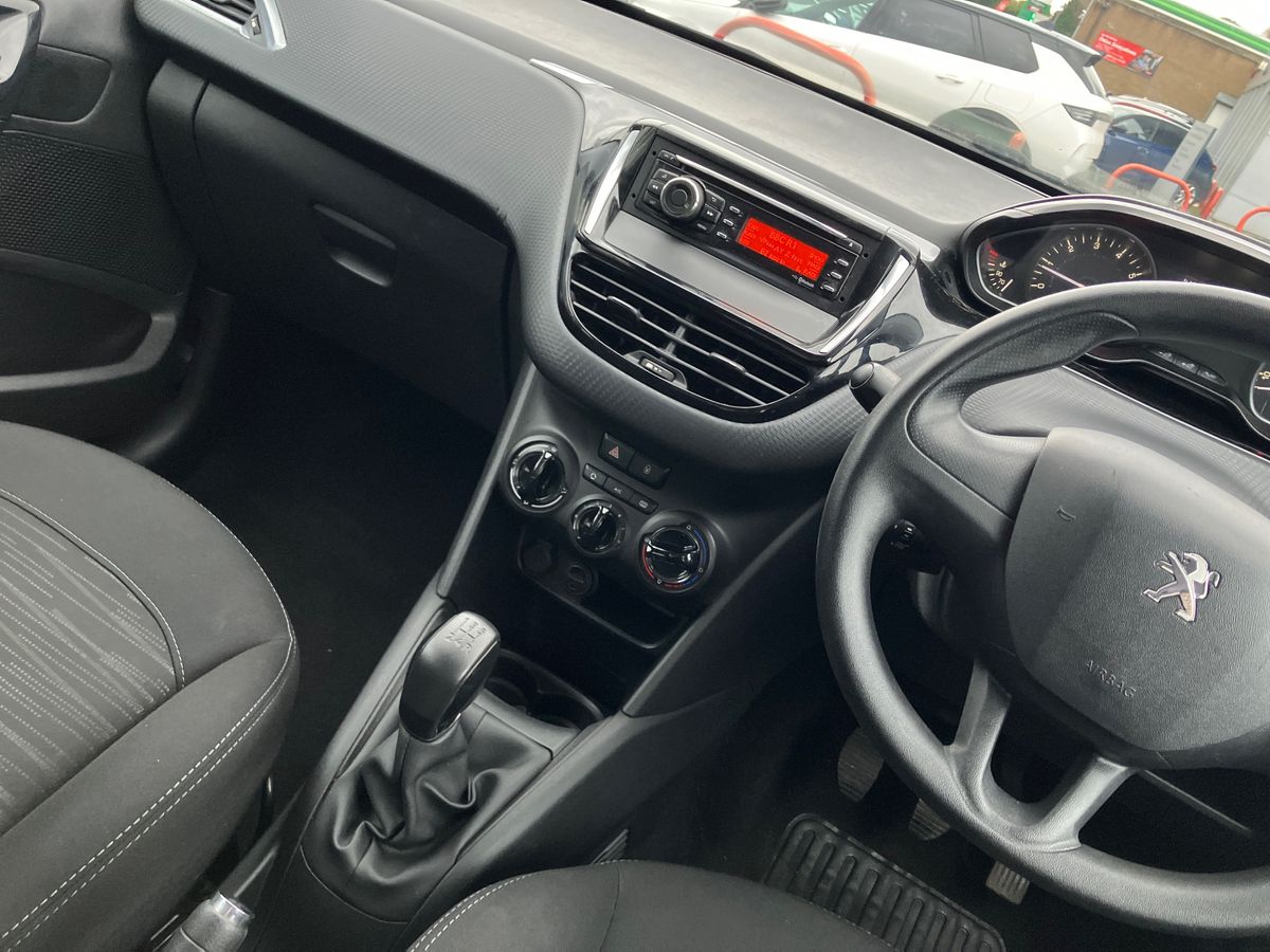 Used Peugeot 208 2016 for sale - 76706838: Photo 17