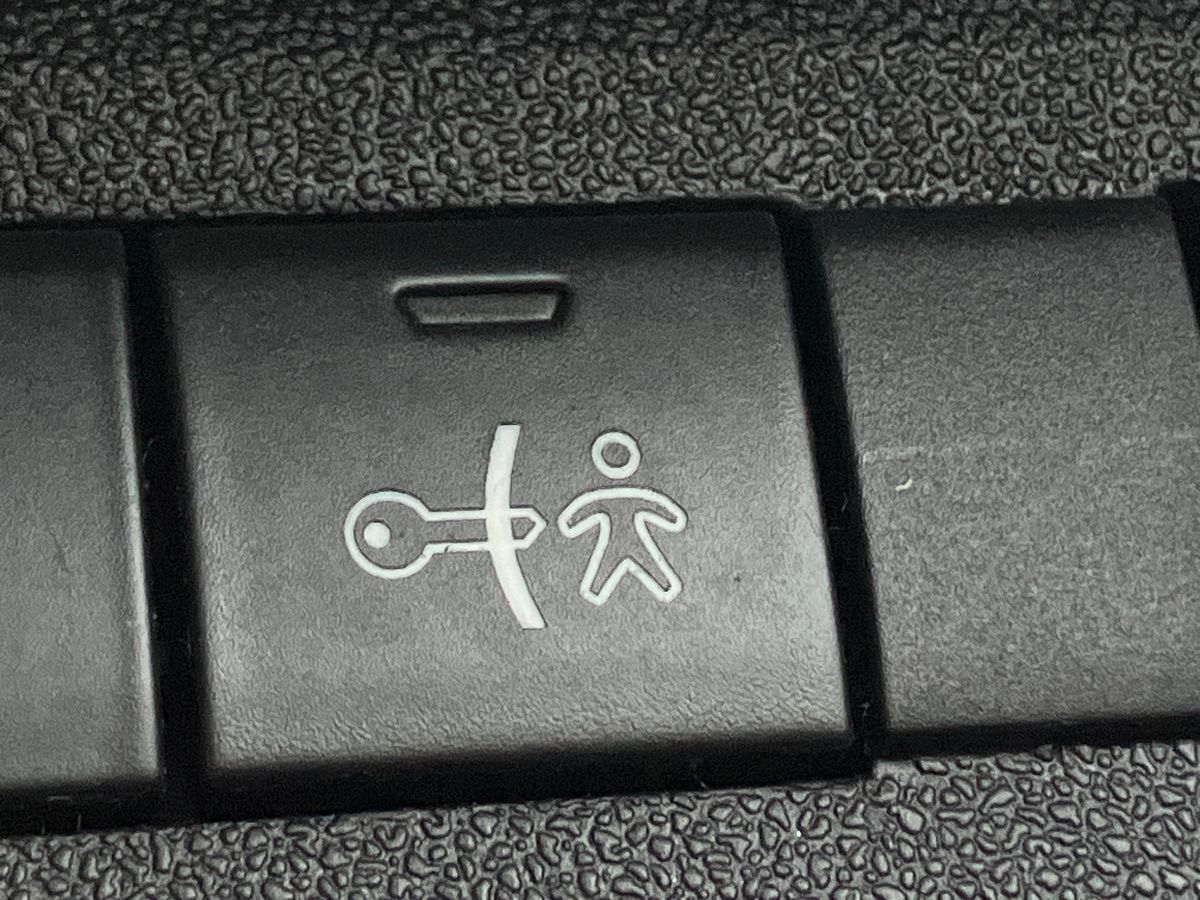 Used Peugeot 208 2016 for sale - 76706838: Photo 24