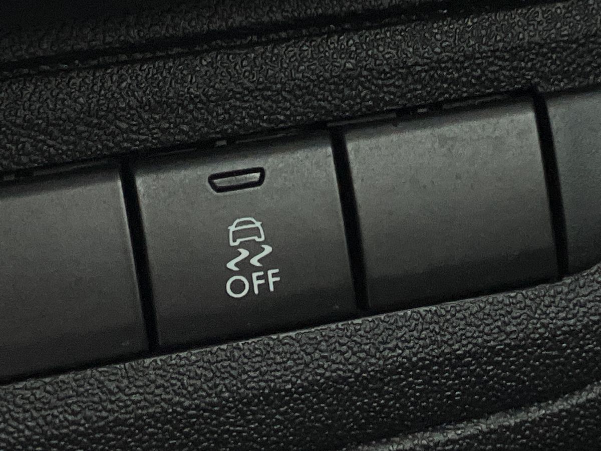 Used Peugeot 208 2016 for sale - 76706838: Photo 25