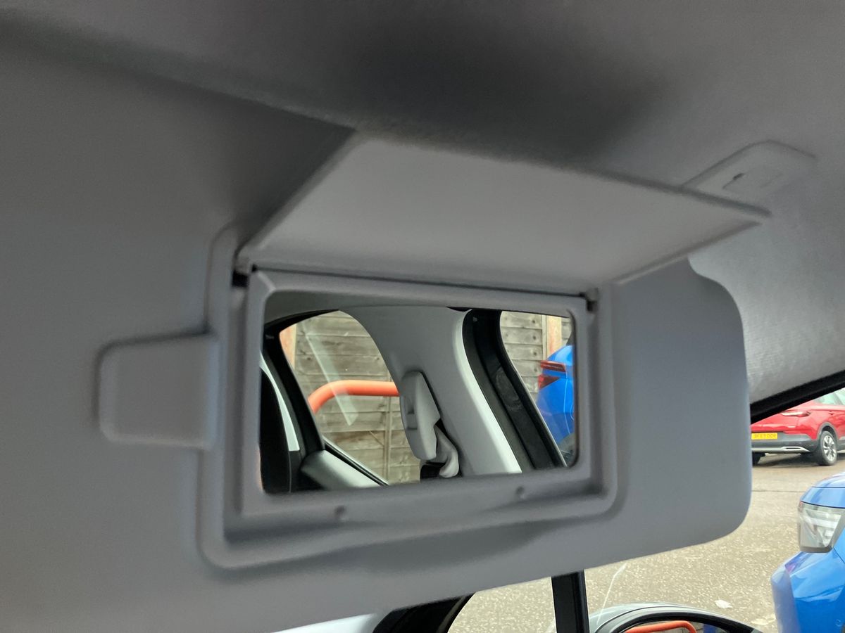 Used Peugeot 208 2016 for sale - 76706838: Photo 35