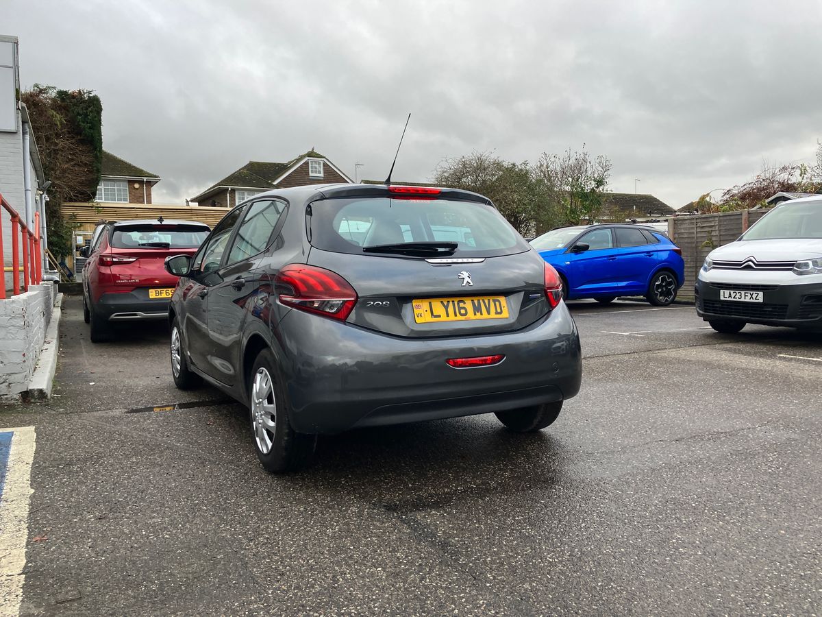 Used Peugeot 208 2016 for sale - 76706838: Photo 37