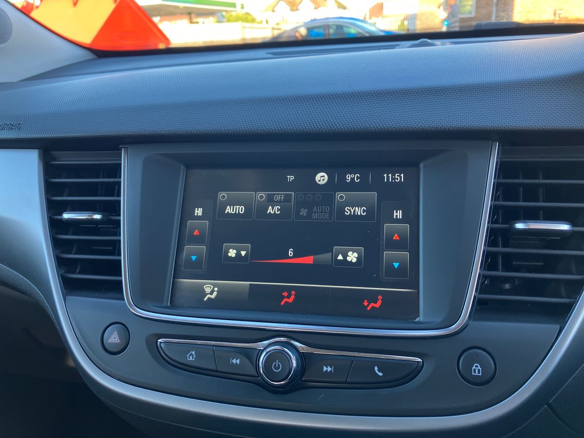 Used Vauxhall Crossland X 2017 for sale - 76669304: Photo 11