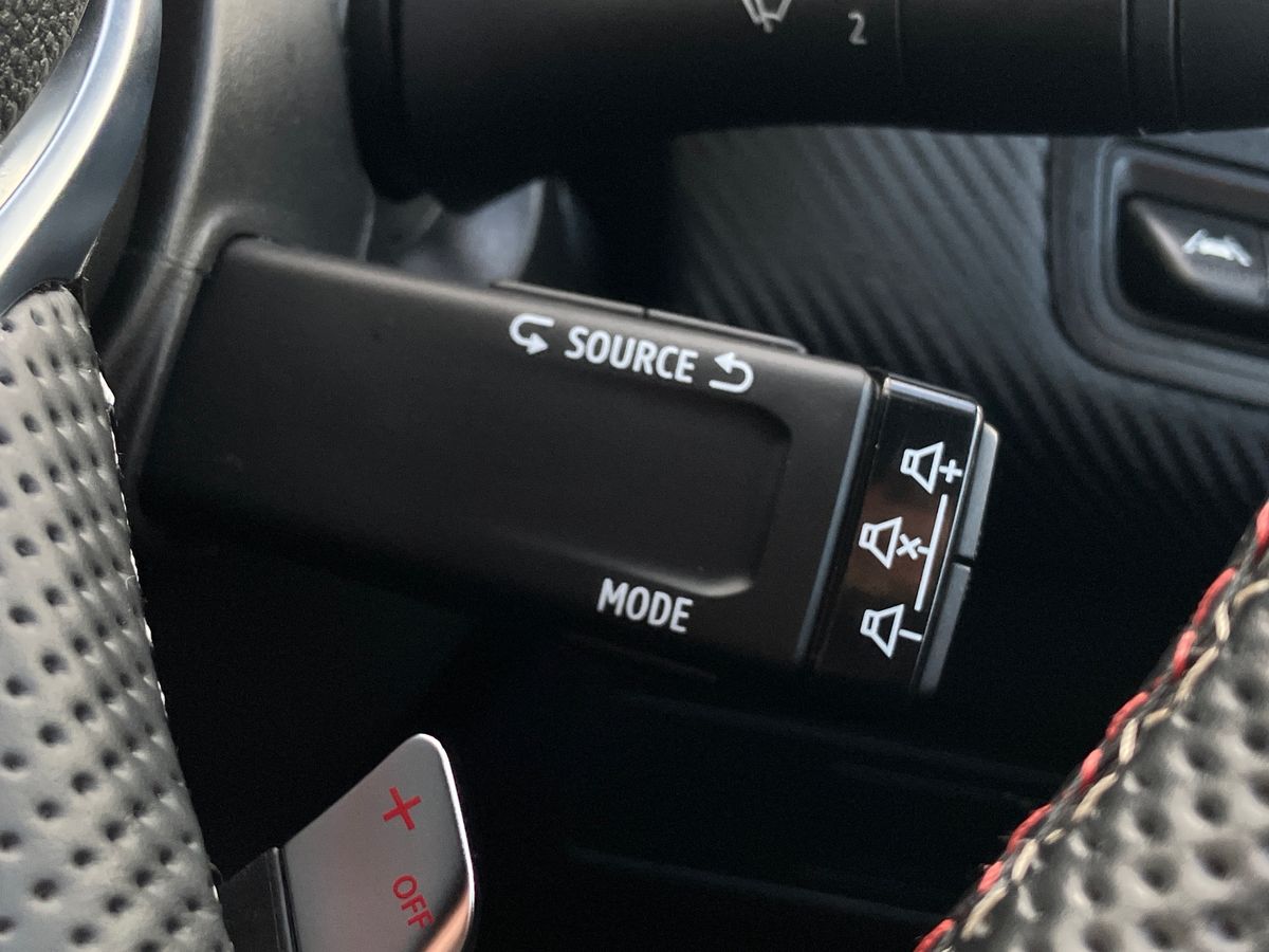 Used Renault Captur 2022 for sale - 76807842: Photo 30