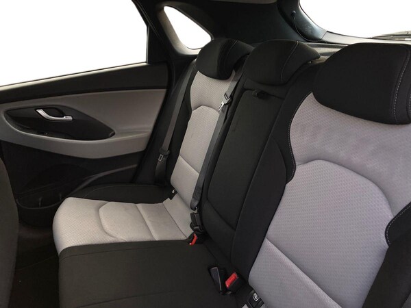 Used Hyundai i30 2017 for sale - 75626252: Photo 20
