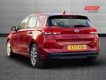 Used Hyundai i30 2017 for sale - 75626252: Photo 2