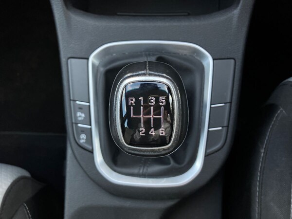 Used Hyundai i30 2017 for sale - 75626252: Photo 35