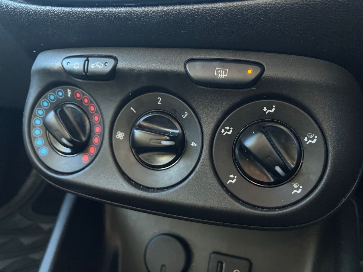 Used Vauxhall Corsa 2015 for sale - 76777501: Photo 12